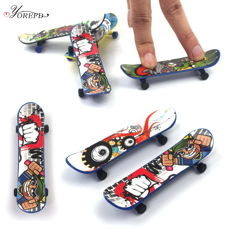 20Pcs Mini Finger Skateboards Treat Kids Birthday Baby Shower Party Favors Guest Gifts Boys Toy Fingerboard Game Pinata Fillers