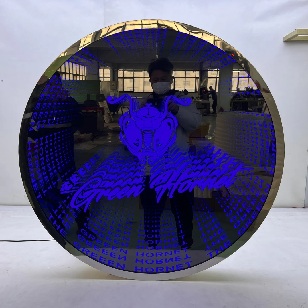 Фото Изысканное 3D LED-зеркало «Бесконечная пропасть» с эффектом бесконечного отражения, настраиваемое настенное украшение с волшебной подсветкой №2
