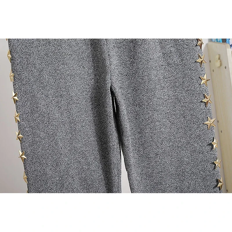 Модные черные серые вязаные наряды женский свитер с цепочкой и длинными рукавами