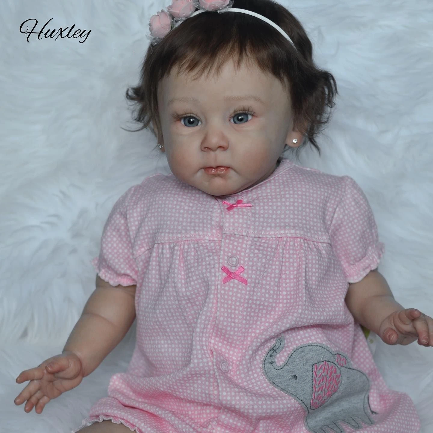 

23Inch Finished Huxley Bebe Reborn Girl 3D Painted Skin Soft Silicone Vinyl Reborn Toddler Dolls Lifelike Cuddly Muñecas Reborn