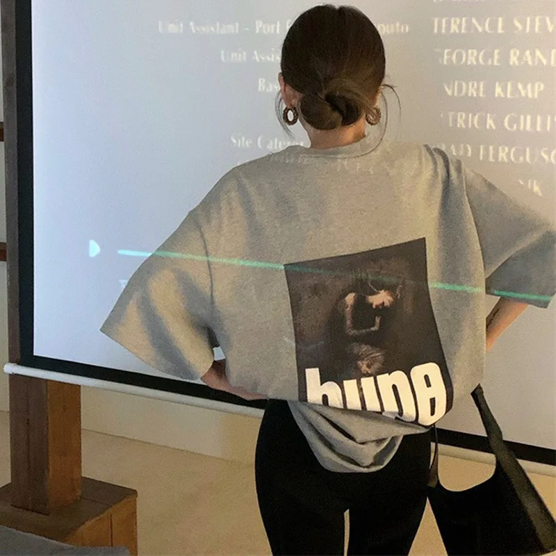 

Han Fan's New Korean Style Temperament Loose and Casual Mid-length T-shirt Top Trend