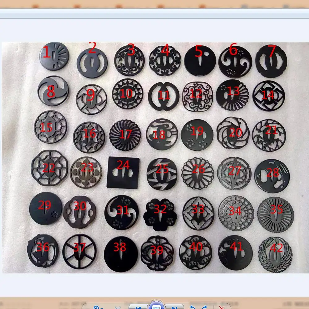 

Железная защита Tsuba для катаны Wakizashi