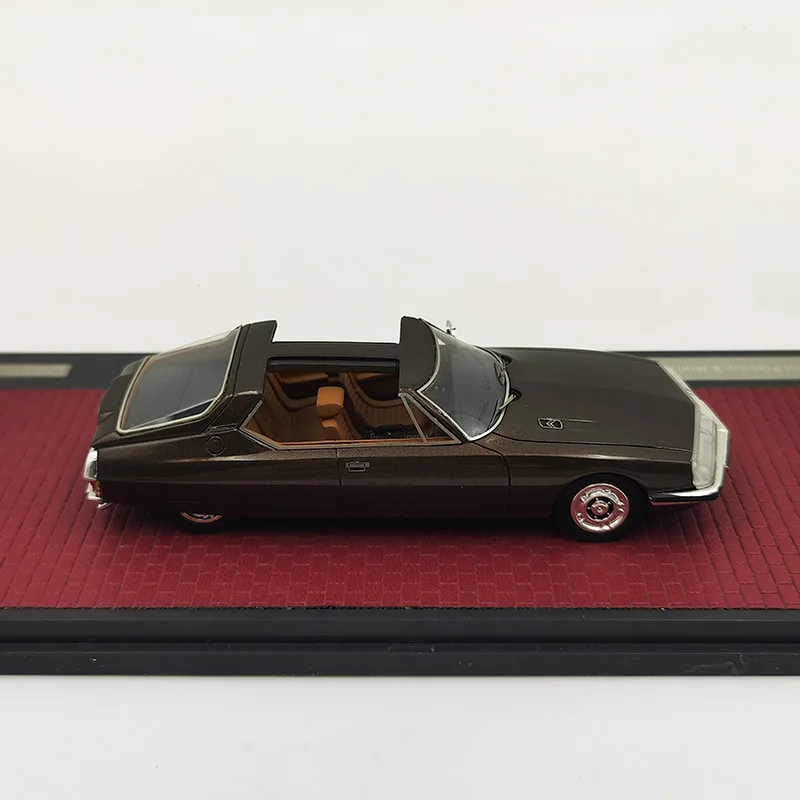 Модель лимузина Asoty 1:43 из металла