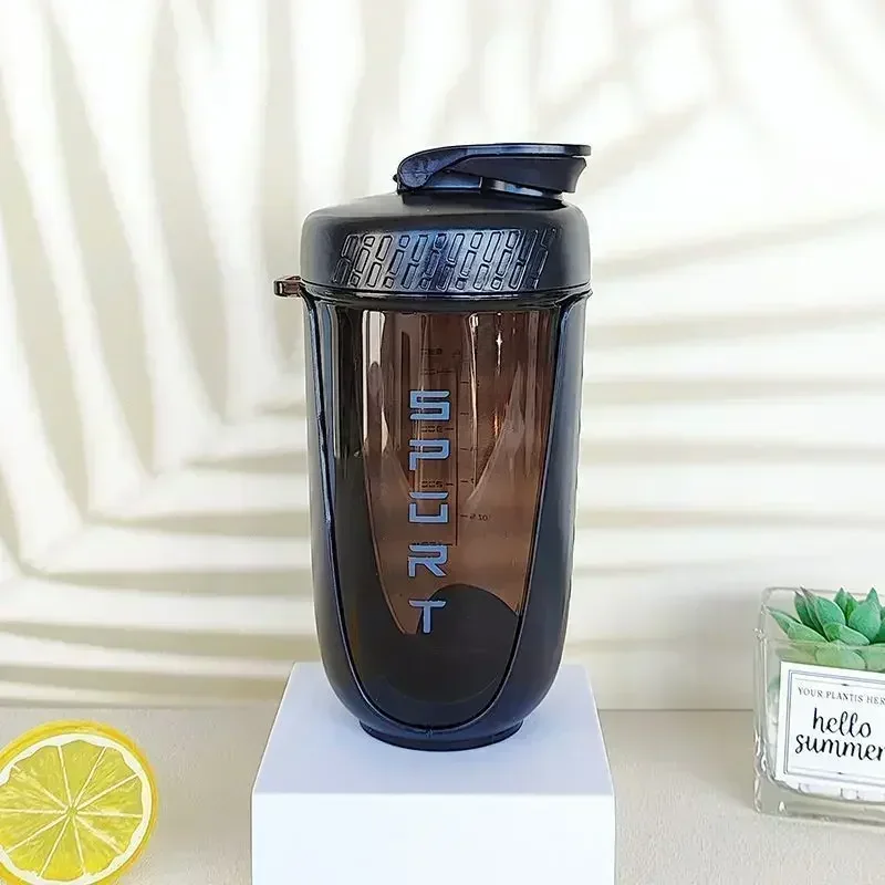 

Шейкер 590 мл PP+PC+PE белый