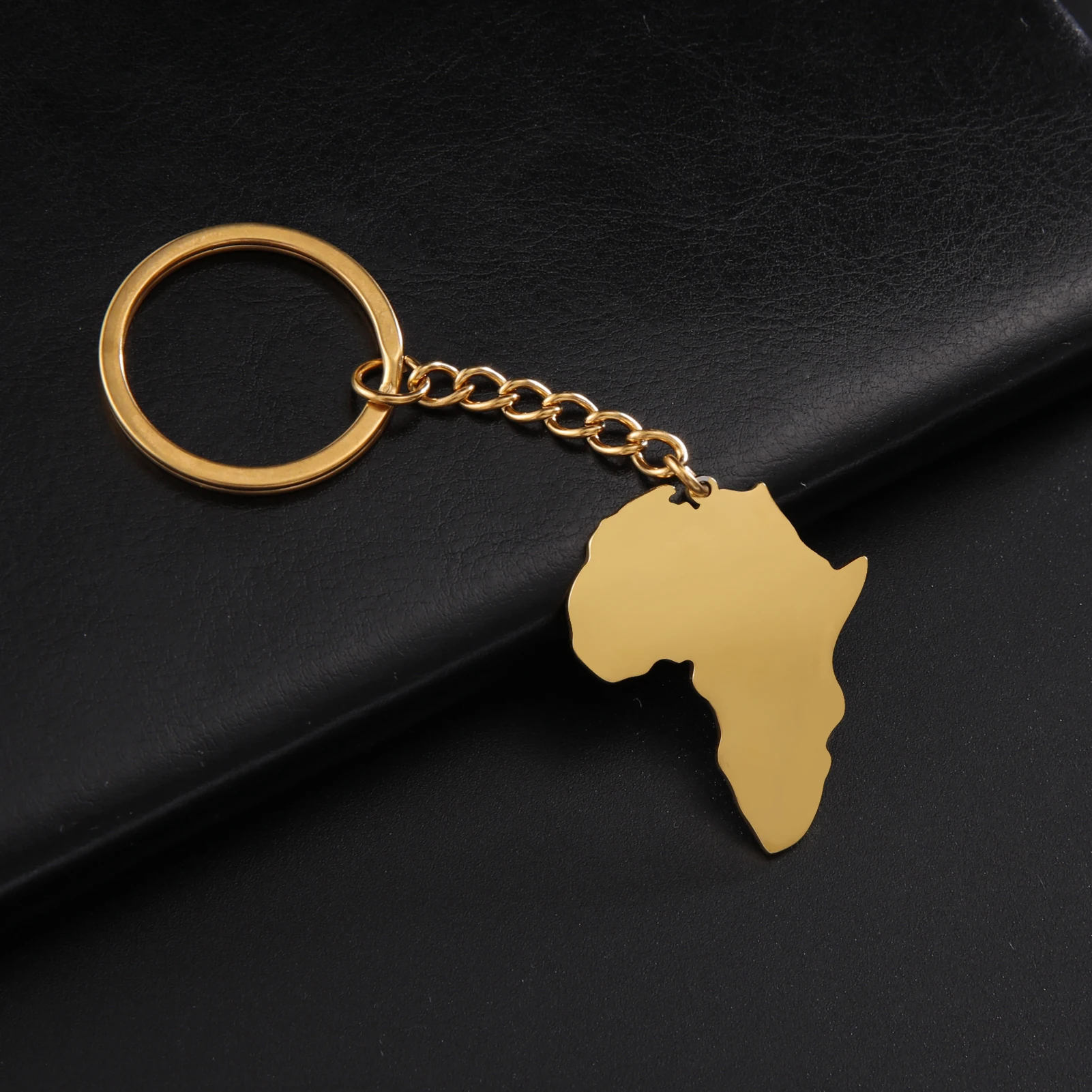 

Брелок с подвеской в виде Африканской карты для женщин и мужчин, кольцо для ключей из нержавеющей стали в этническом стиле, модное украшение на день рождения, подарок, новинка 2023