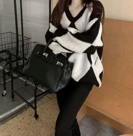 

Women's classic Western style fashion loose soft sweater