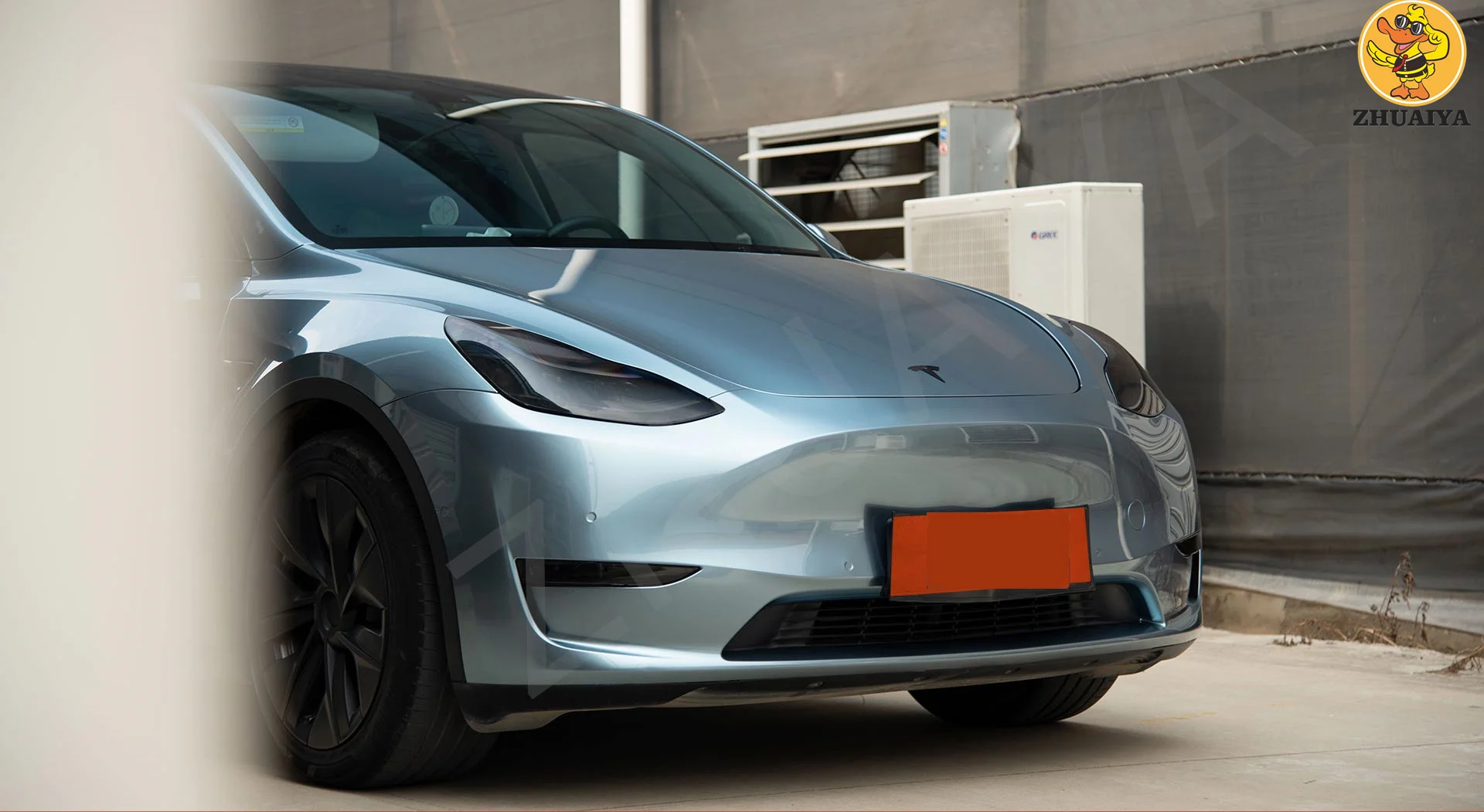 Рисунок 2 - Высококачественные автомобильные наклейки из ТПУ