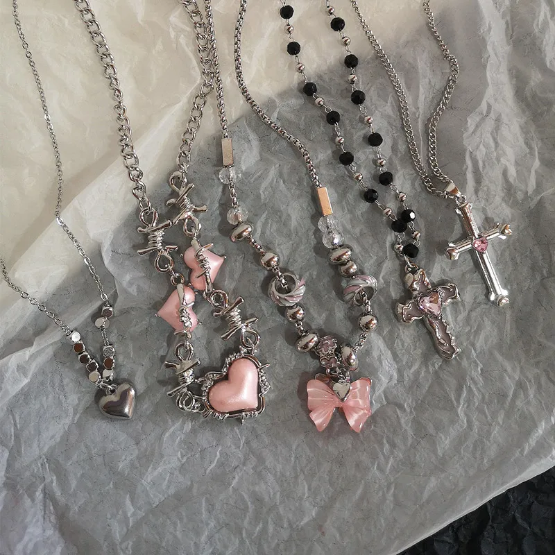 Ожерелье с подвеской крестиком Love Heart