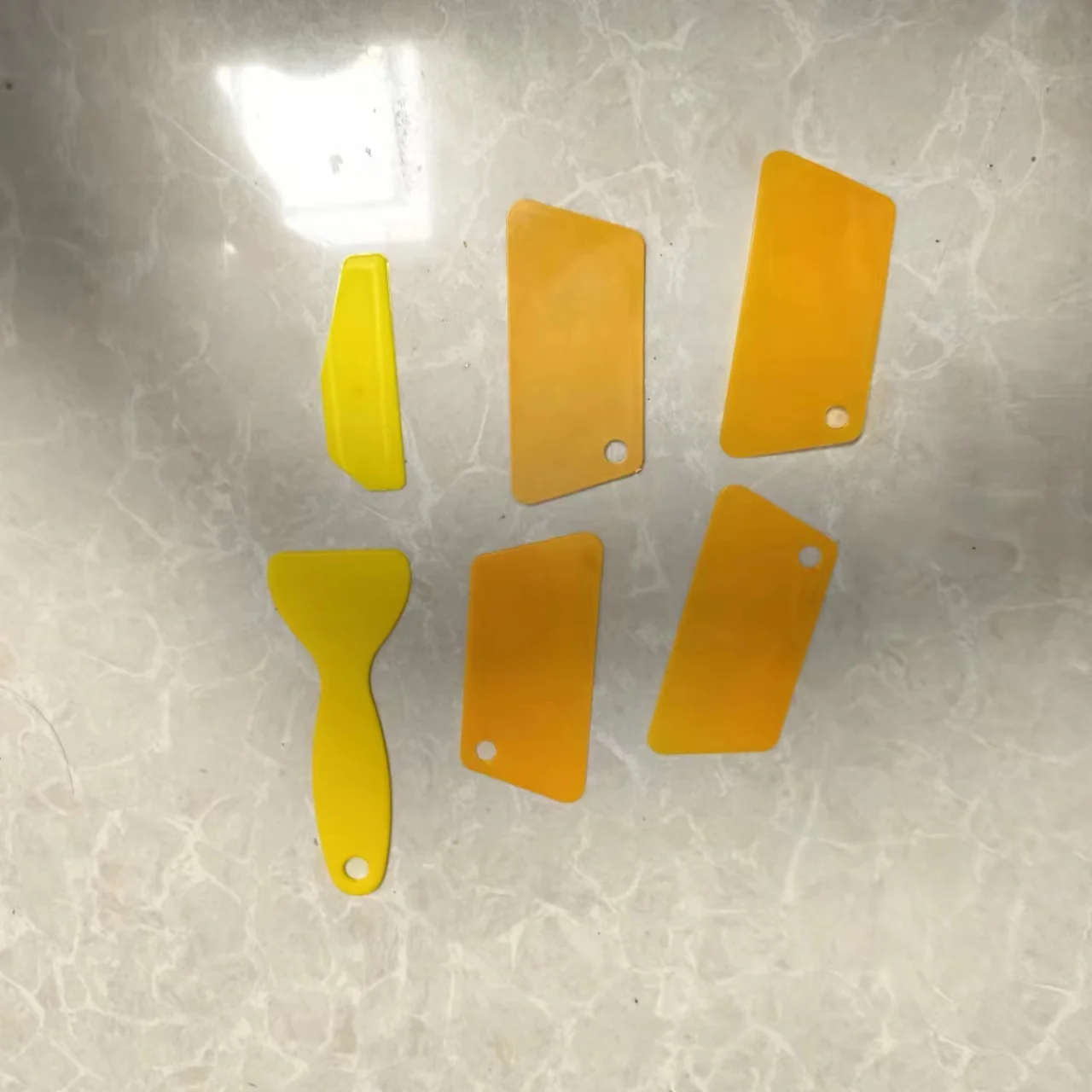 

Скребок для удаления смолы