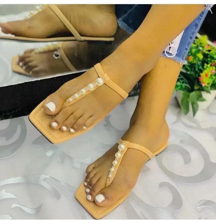 

Шлепанцы женские резиновые на низком каблуке, повседневные сандалии со шнурками и бусинами, Роскошные, летние тапочки, тапочки из ткани, 2022