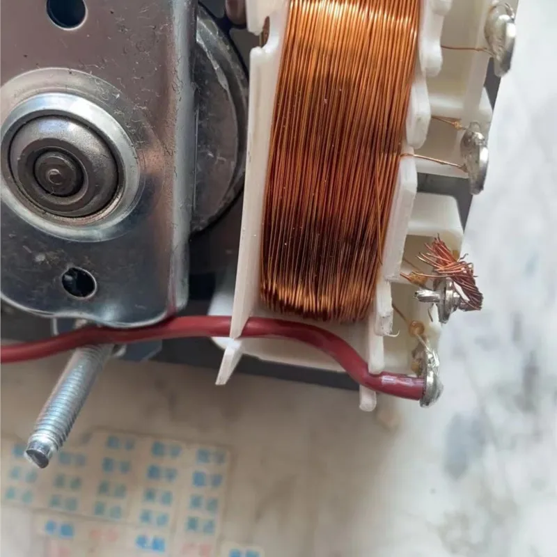 100 шт. внутренний диаметр вала 5мм 84 дюйма 230 В 50 Гц 60 Вт 21000 об/мин YJF6820