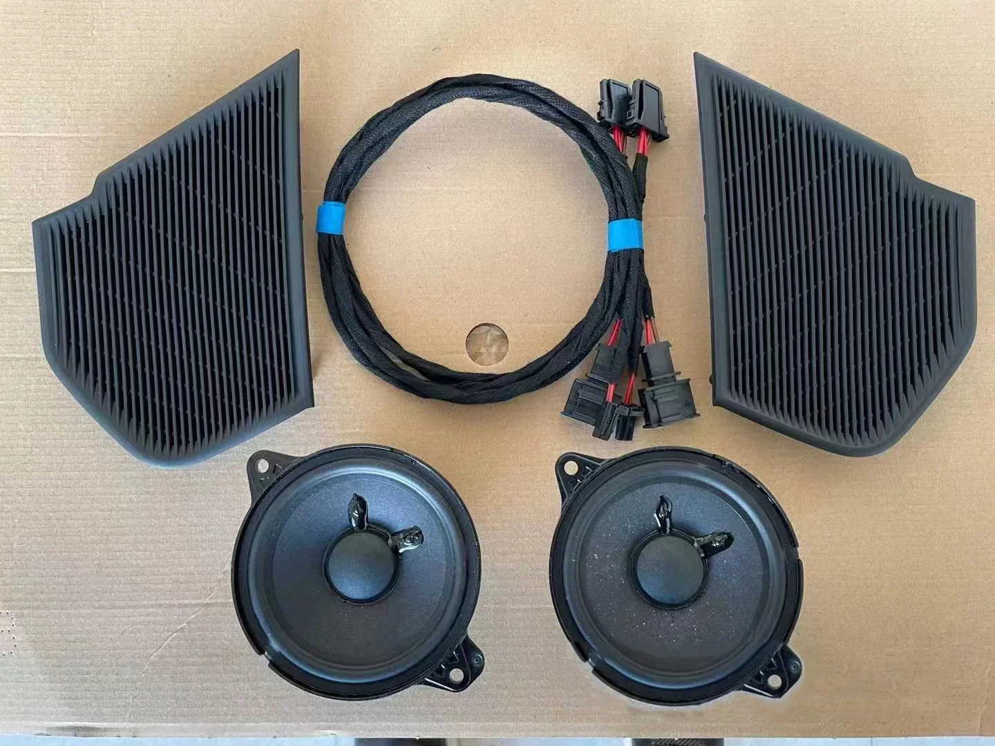 

Для Audi A4 A5 B9 усовершенствованная передняя дверь B & O Среднечастотный динамик