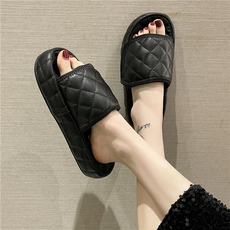 2023 NEW Beach Flat Light Leather Women Summer Shoes Woman Slides Slippers Outdoor Sexy Sandalias  Shoes Women  Women Shoes