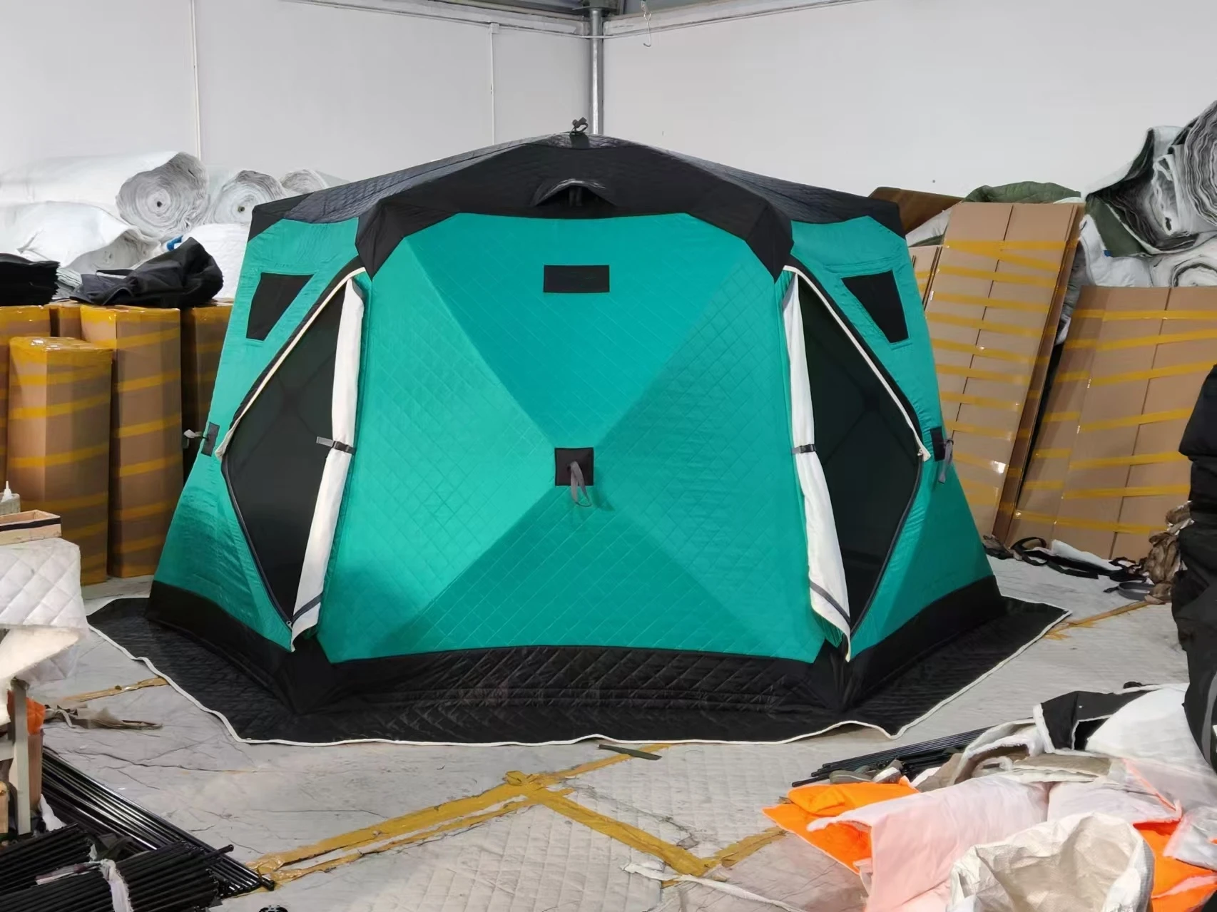 Изолированная 5-местная всплывающая портативная изолированная палатка для