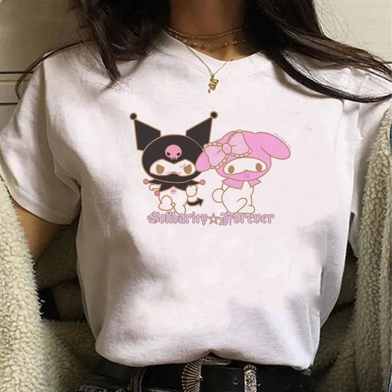

Женская футболка Sanrio Kawaii Kuromi, свободная футболка с коротким рукавом и принтом мелодии из мультфильма для девочек, летняя крутая футболка, милый подарок