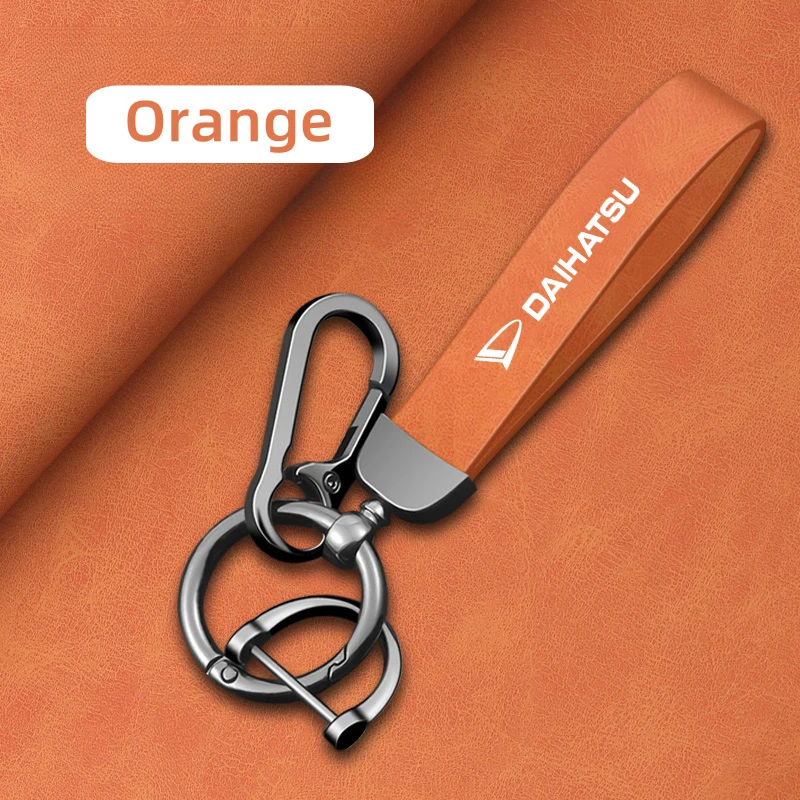 

Кожаный автомобильный брелок из цинкового сплава, вращающийся на 360 градусов брелок в форме подковы для Daihatsu, автомобильный брелок, автомобильные аксессуары