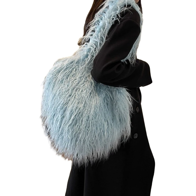 

Trendy Heart Shaped Handbag Stylish Underarm Bag Suitable for Women and Students