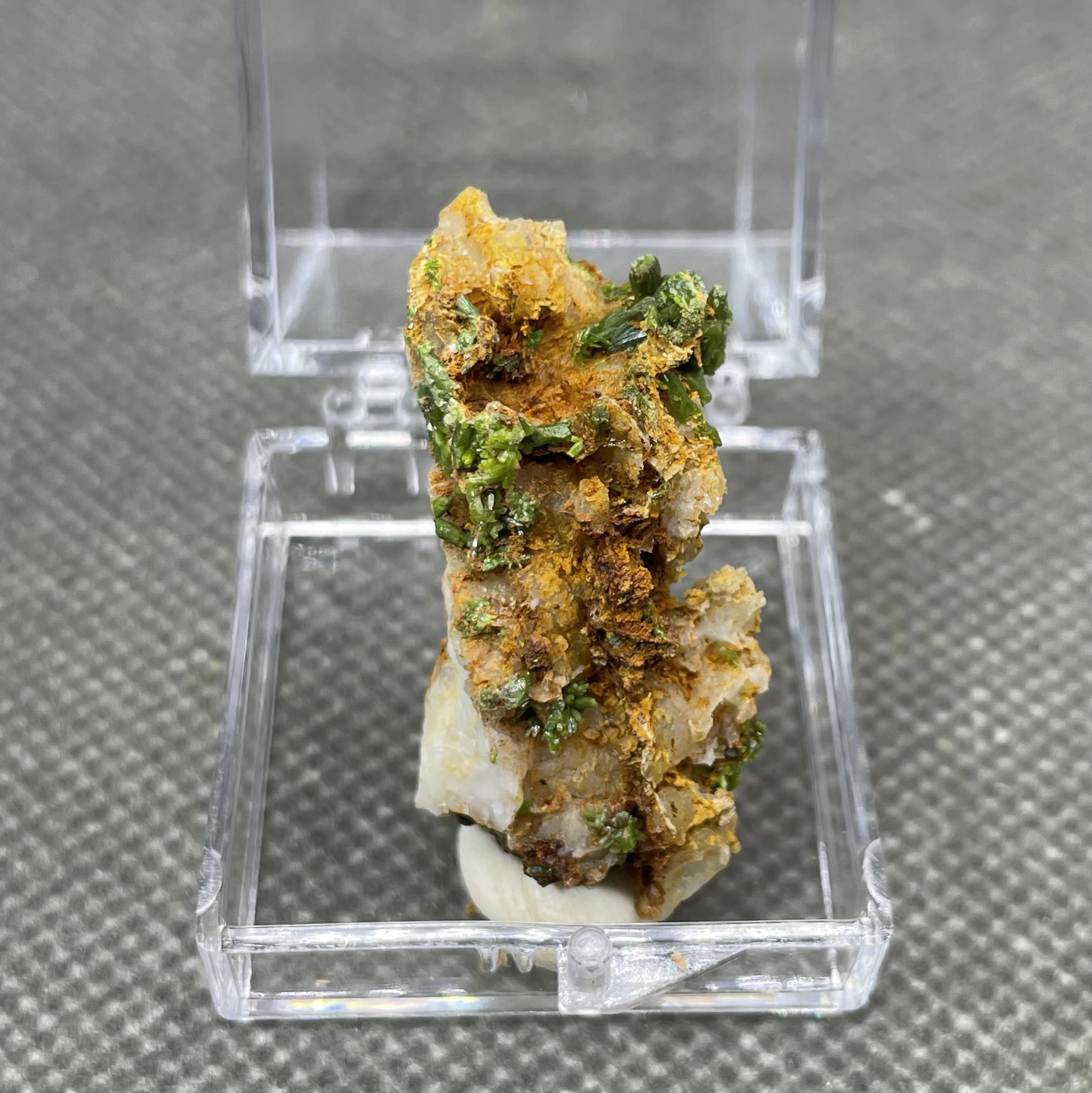 

Коллекция пироморфита QIANCHUAN