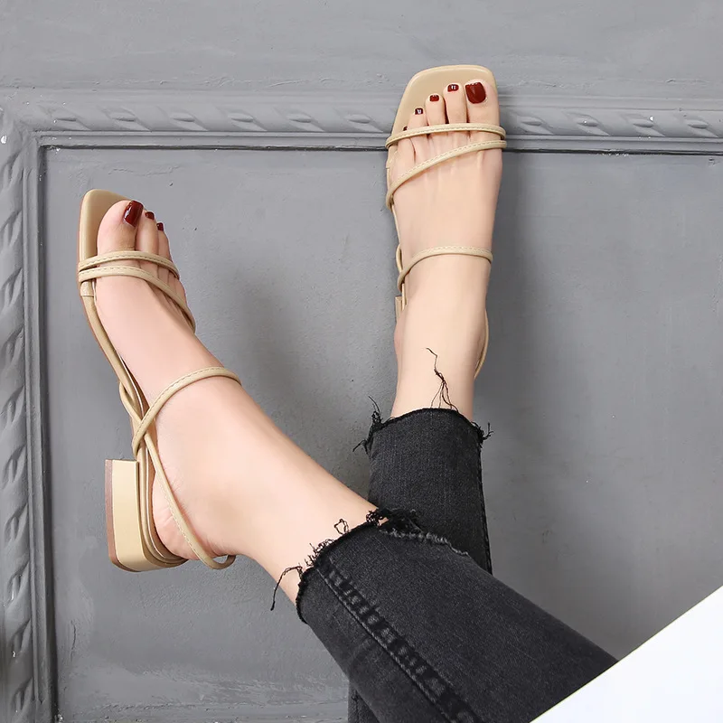 Summer Women Sandals 34-43 Big Size Square Toe Narrow Band Flip Flops Chunky Low Heels Gladiator Sandalias Open Toe Brief Sandal