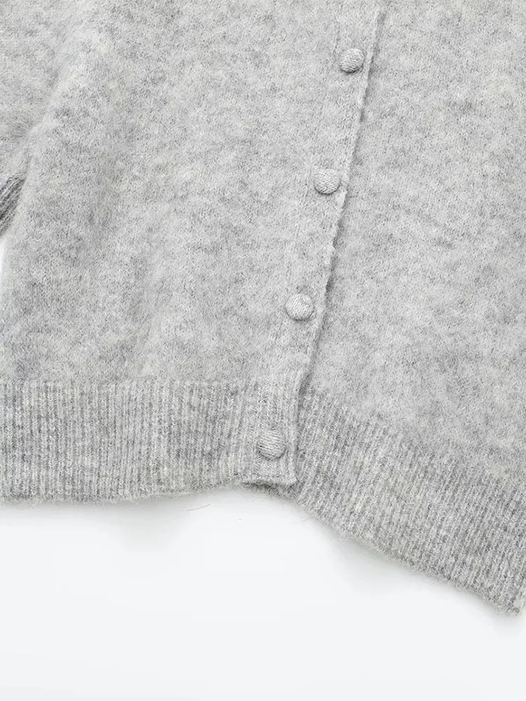 Женский кардиган на пуговицах с круглым вырезом и коротким рукавом