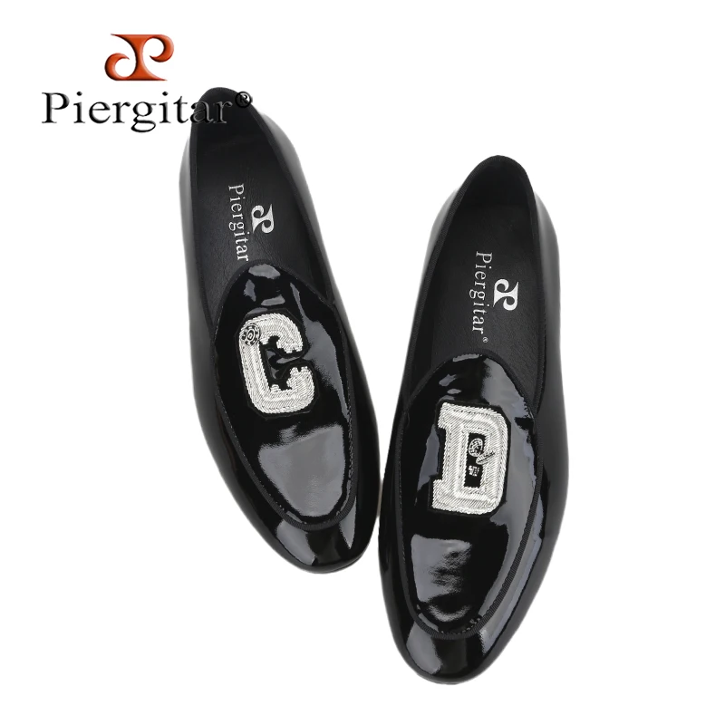 

Piergitar Summer New Style Black Patent Leather Men's Loafers Handmade Sliver Indian Silk Embroidered Patch Moccasin Red Bottom
