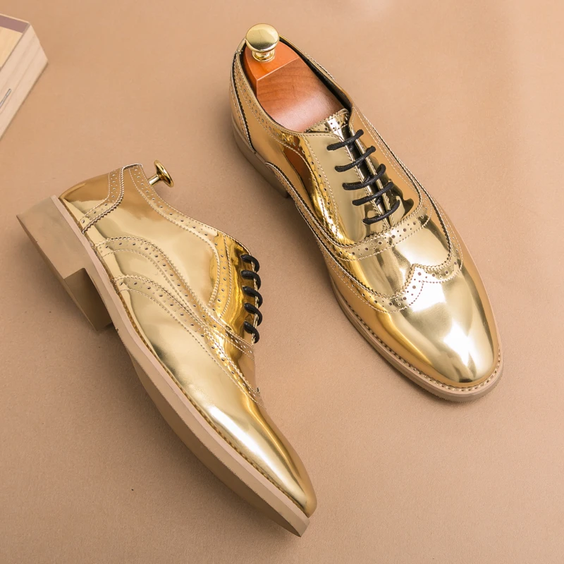 

Fashion Golden Shoes for Men Black Gold Men Dress Oxfords Brogue Shoes Big Size 45 46 Male Formal Party Evening Sneakers