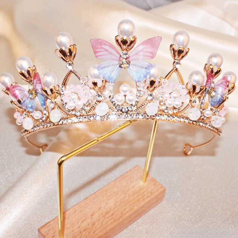 

Crystal Pearl Butterfly Princess Crown Handmade Rhinestone Tiaras for Girls Birthday Wedding Model Catwalk Queen Diadems Decor