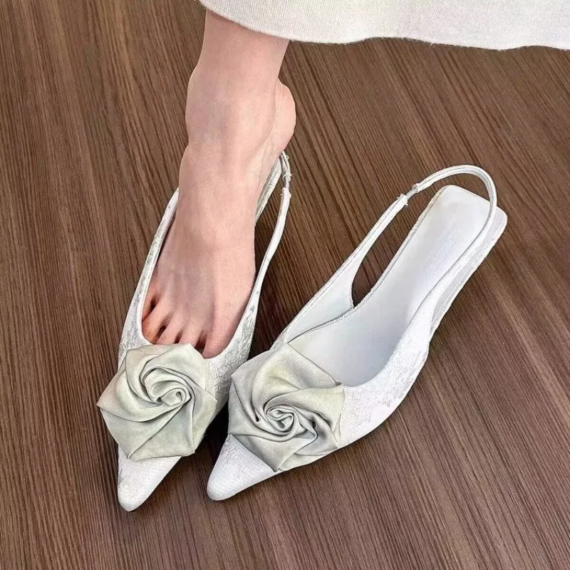 Сандалии женские с острым носком босоножки на высоком каблуке цветочным принтом