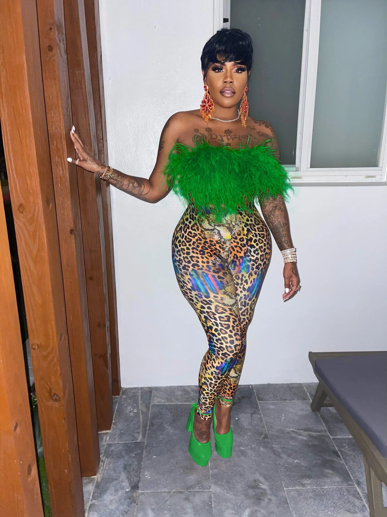 

Повседневный женский спортивный костюм, комплект из двух предметов, цветной лоскутный комплект с бахромой, уличная одежда, спортивный кост...