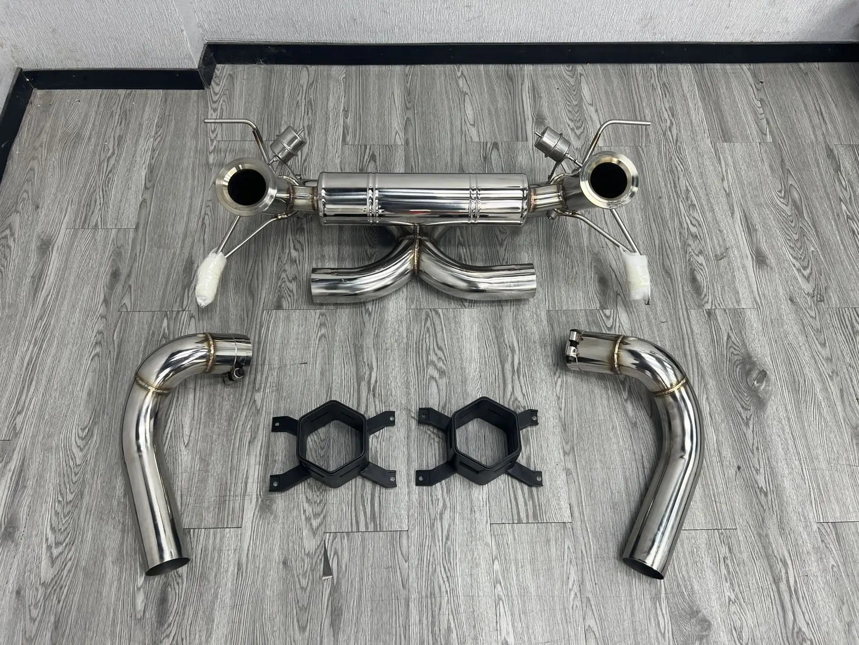 Комплект обвеса для Lamborghini Huracan LP580 LP610-4 для обновления до Tecnica Kit Facelift, включая передний и задний бамперы, а также боковые пороги. (art.: 3920daef55770) - 3920daef55770