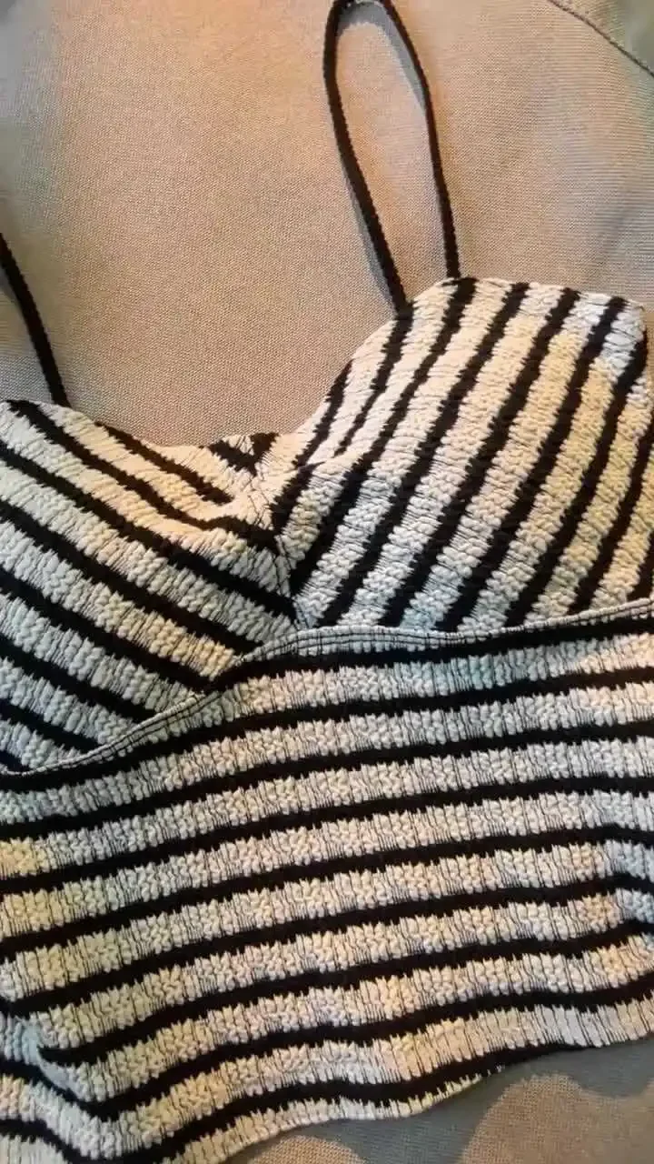 Классическая полосатая майка на бретельках с подушечками для бюстгальтера