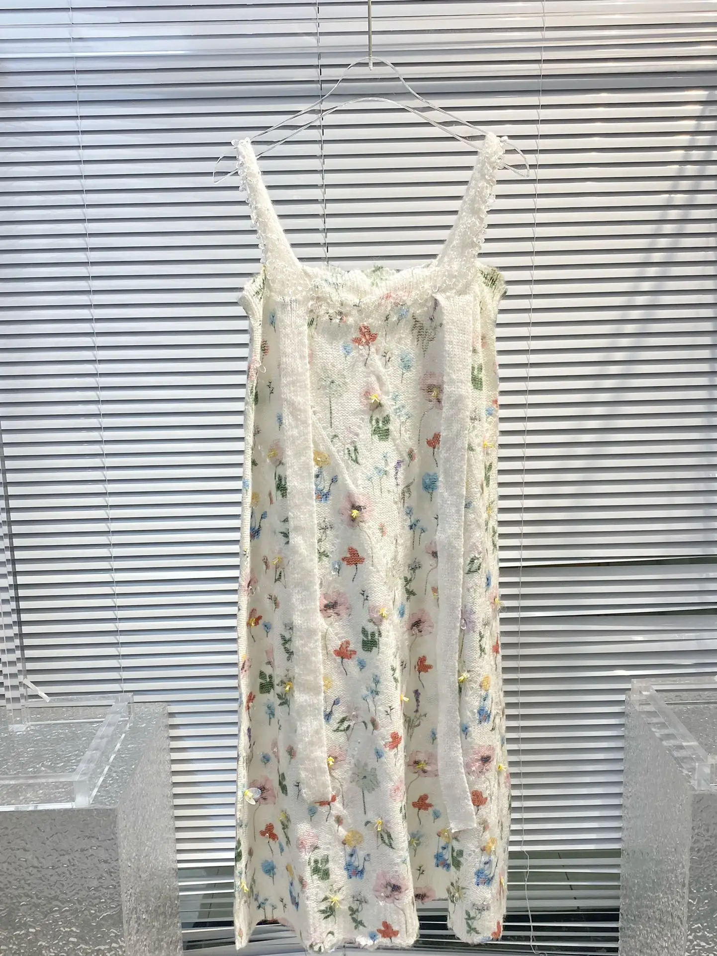 

2023Early autumn new sweet wind fashion everything hand set bead print knitted long dress