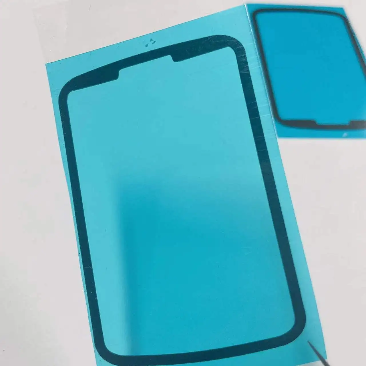 Рисунок 3 - Клейкая лента двусторонняя для