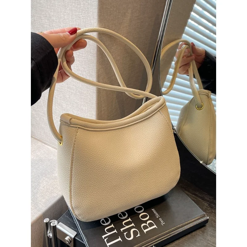 

Summer Fashion Hot Sale Women's Shoulder Bag Durable New Trend All-match Messenger Zipper Bucket Bag PU Material Solid Color