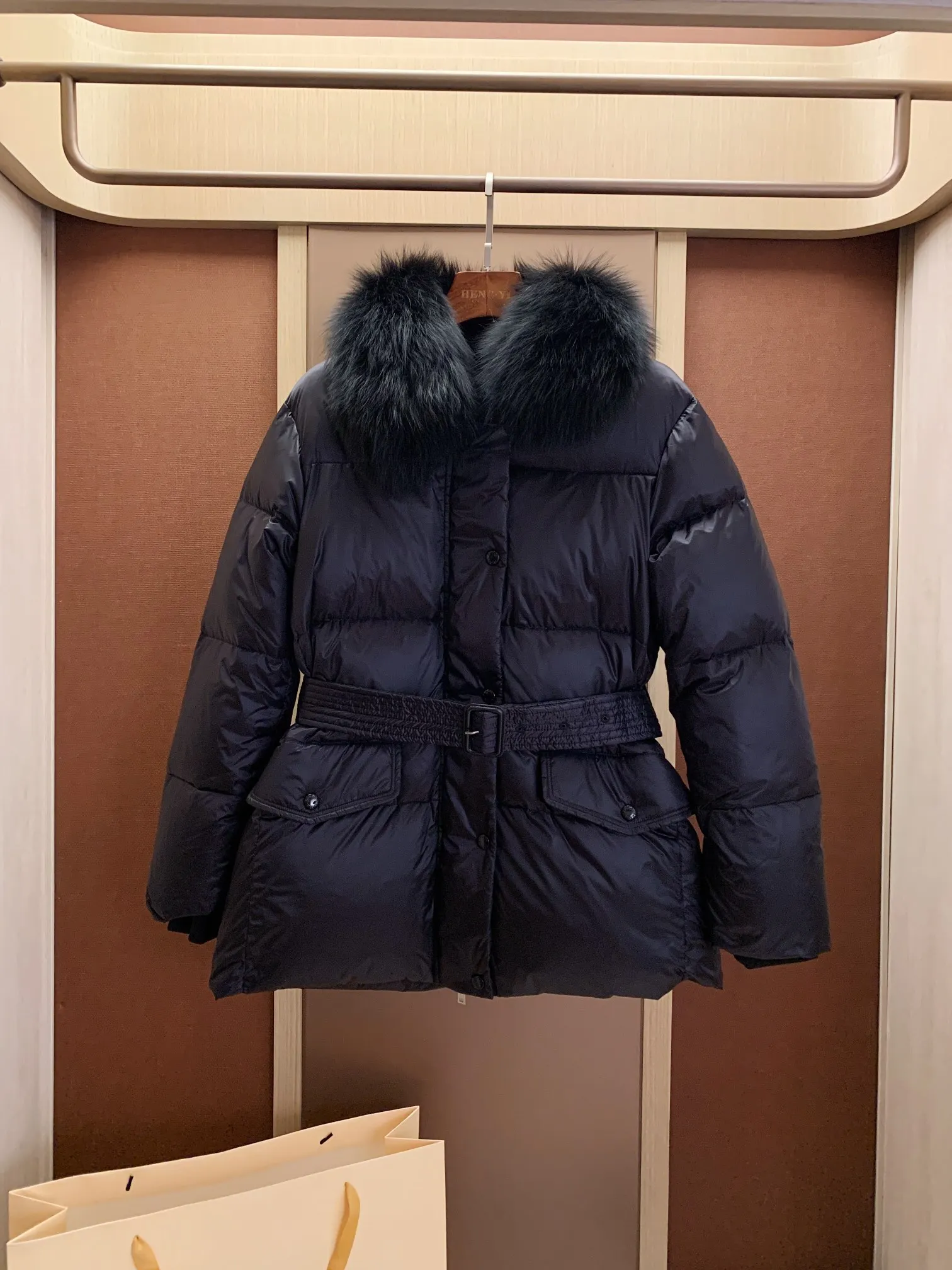 Down Jacket Women's Winter New Korean Style Fashion Genuine Fur Collar White Duck down Popular Thickened Coat