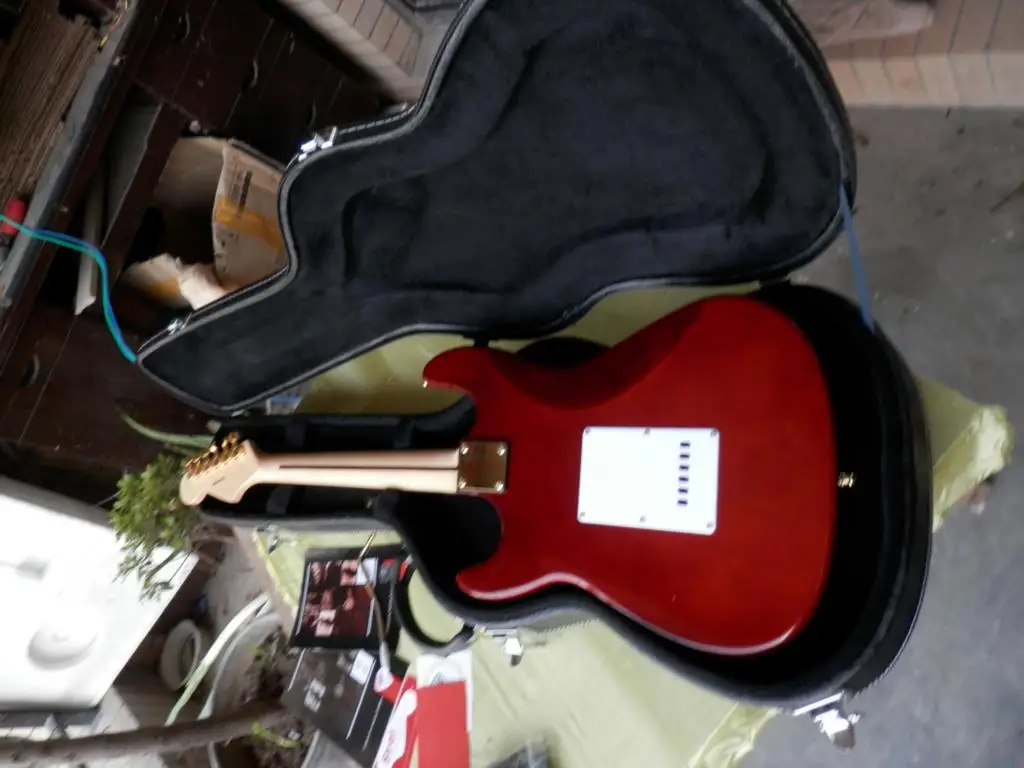 

Custom Dark red rosewood fingerboard gold hardware SSS pickup ST electric guitar Free shipping 9yue23