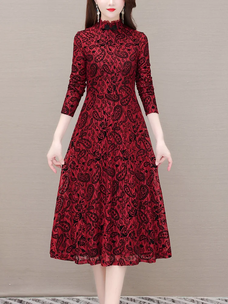 Толстое кружевное платье на флисовой подкладке женское осенне-зимнее