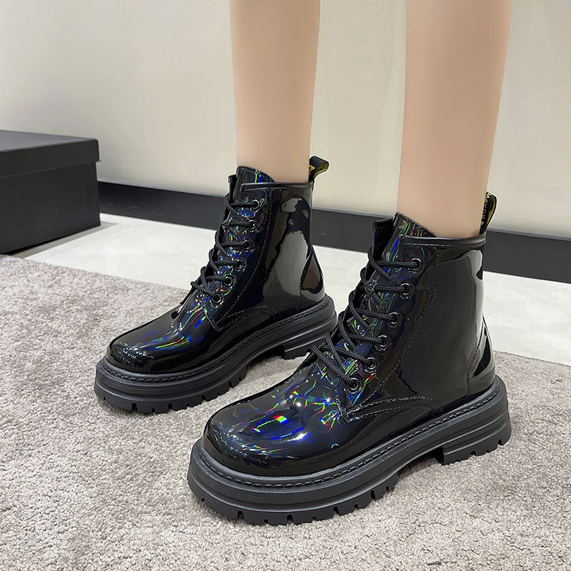 Женские ботинки из лакированной кожи теплые армейские в стиле панк/готика на