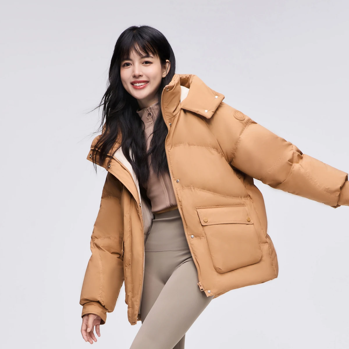 Женская зимняя пуховая куртка BOSIDENG