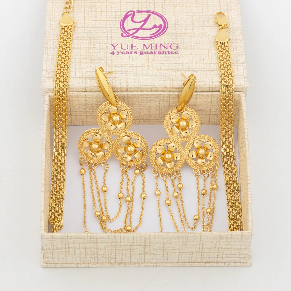 

Dubai Fashion Jewelry Set New Design Ethnic Earrings For Women Earrings Copper Vintage Gold Color Necklace and Earrings For Gift
