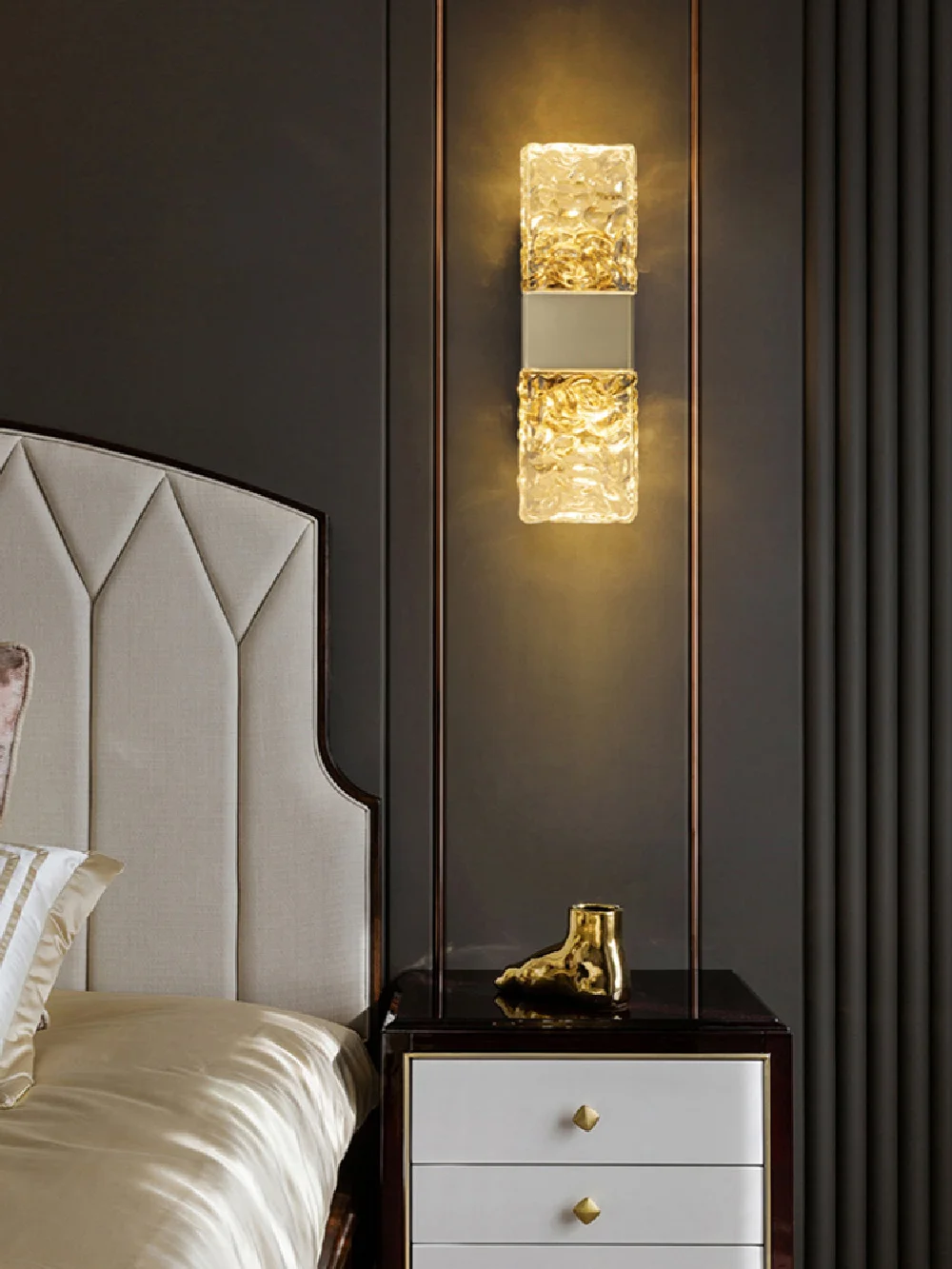 

LED Wave Pattern Crystal Wall Lamp Bedroom Night Lamp Gold Iron Light Fixture Wall Decor Hotel Cafe Restaurant Indoor