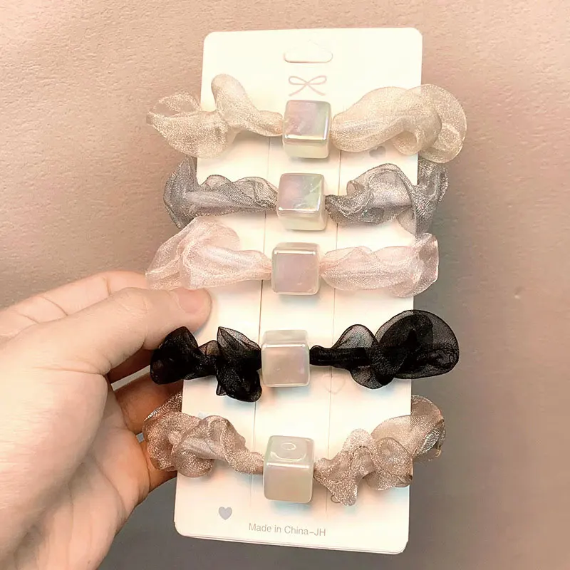 Рисунок 5 - Популярные женские повязки на голову