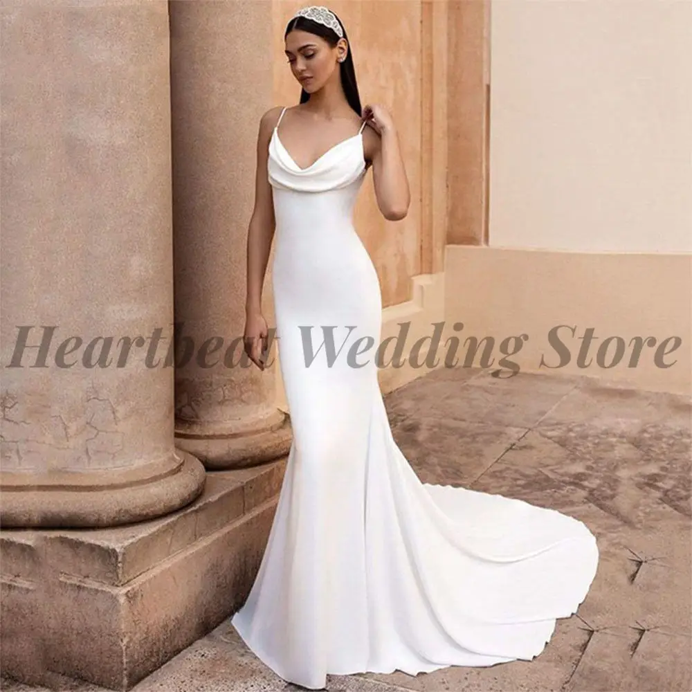 

Simple Mermaid Wedding Dress for Women with Spaghetti Straps Satin Court Train Sleeveless Backless and Button Robe De Mariee