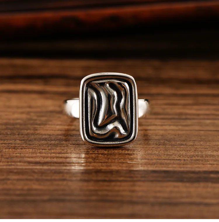 

Кольцо женское из серебра 100% пробы с геометрическим дизайном