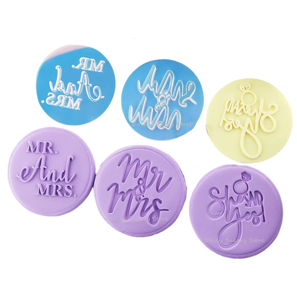 

MR&MRS Lover Anniversary Biscuit Mould Acrylic Fondant Cookie Stamp Embossed Mould Chocolate Stencil Baking Cake Decorating Tool