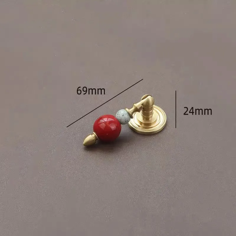 

Латунные ручки для мебели LSH SKAI SET