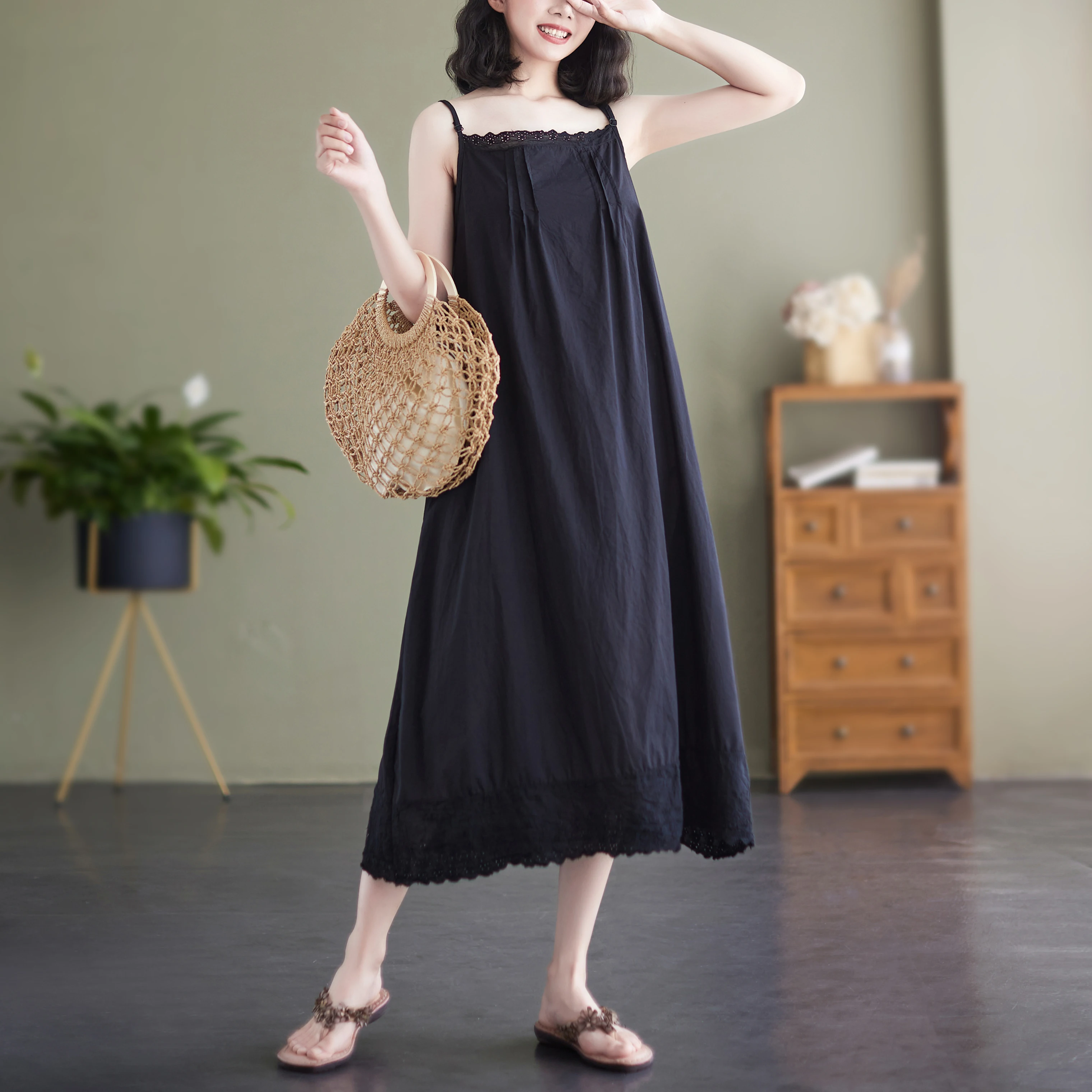 

SuperAen 2022 летние однотонные повседневные трапециевидные женские платья до середины икры с вырезом лодочкой на тонких бретелях