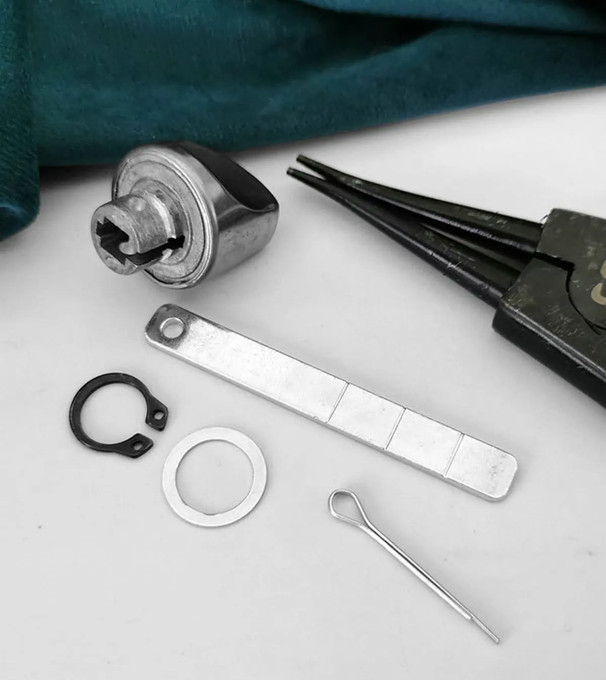 

Door Lock Aluminum Knob Handle Accessories Cuttable Lock Bolt Ruler Extender Replacement Spare Parts