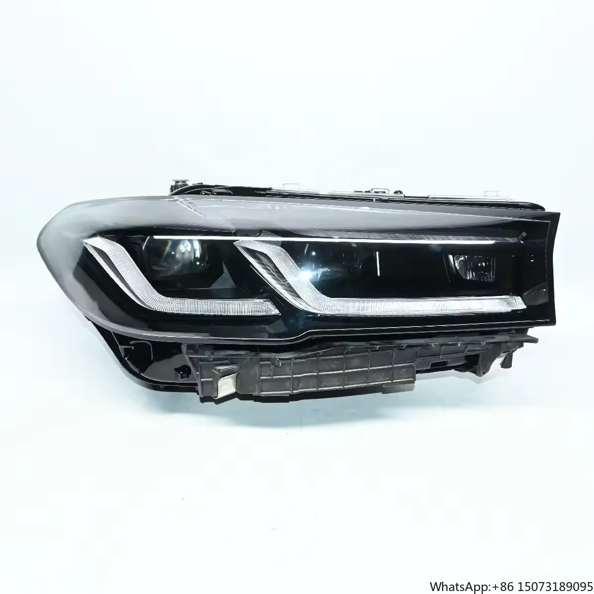 Фото Светодиодные фары для автомобилей BMW 5 серии (525i, 530i, 540i, G30 LCI) 2021-2023 гг. №1