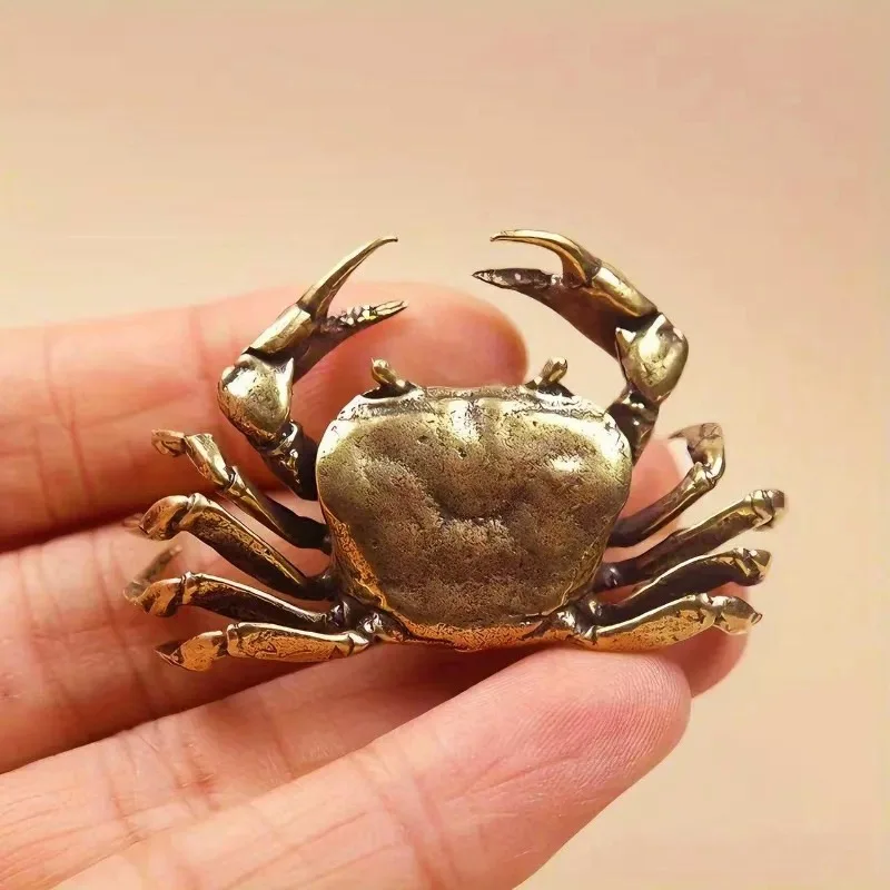 

Медная статуэтка краба